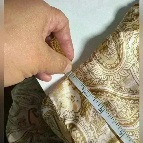 NWT Women’s Laundry By Shelli Segal Halter
Neck Midi Dress. - Picture 13 of 14